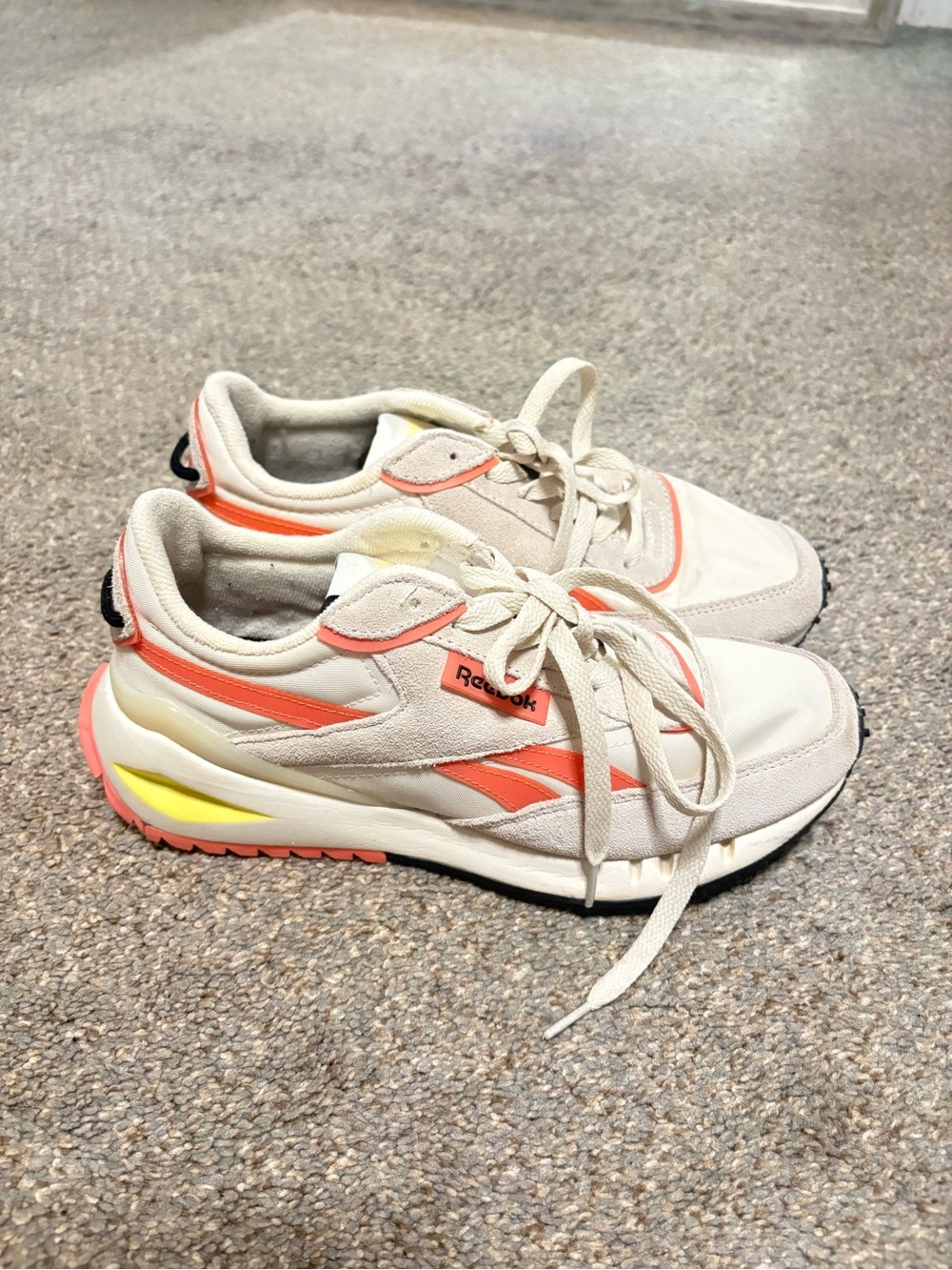 Reebok Sneakers